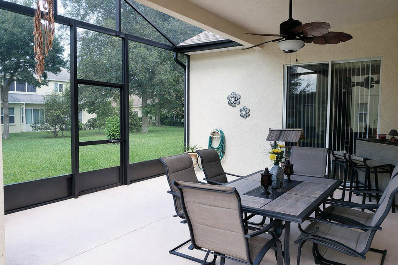 Screen room installation in Inglewood, CA